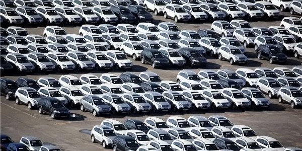 乘聯會崔東樹：1月末全國乘用車市場庫存333萬台、庫存64天