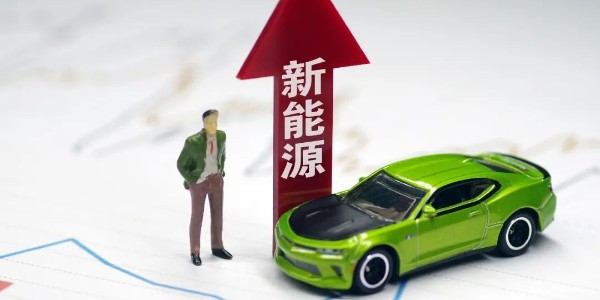 崔東樹：#2023年10月中國占世界份額67%